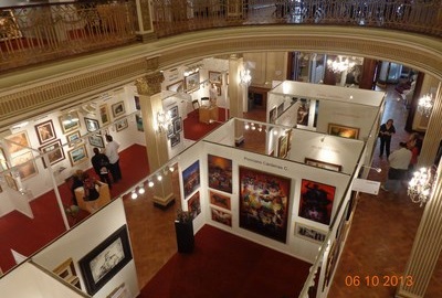 Exposición de arte en el Salón Renoir del Palacio San Miguel